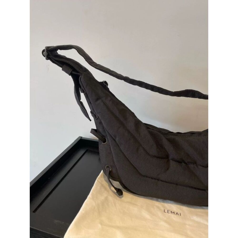 Lemaire Women Pre-Loved Bag Very Good Condition - Picture 2 of 4